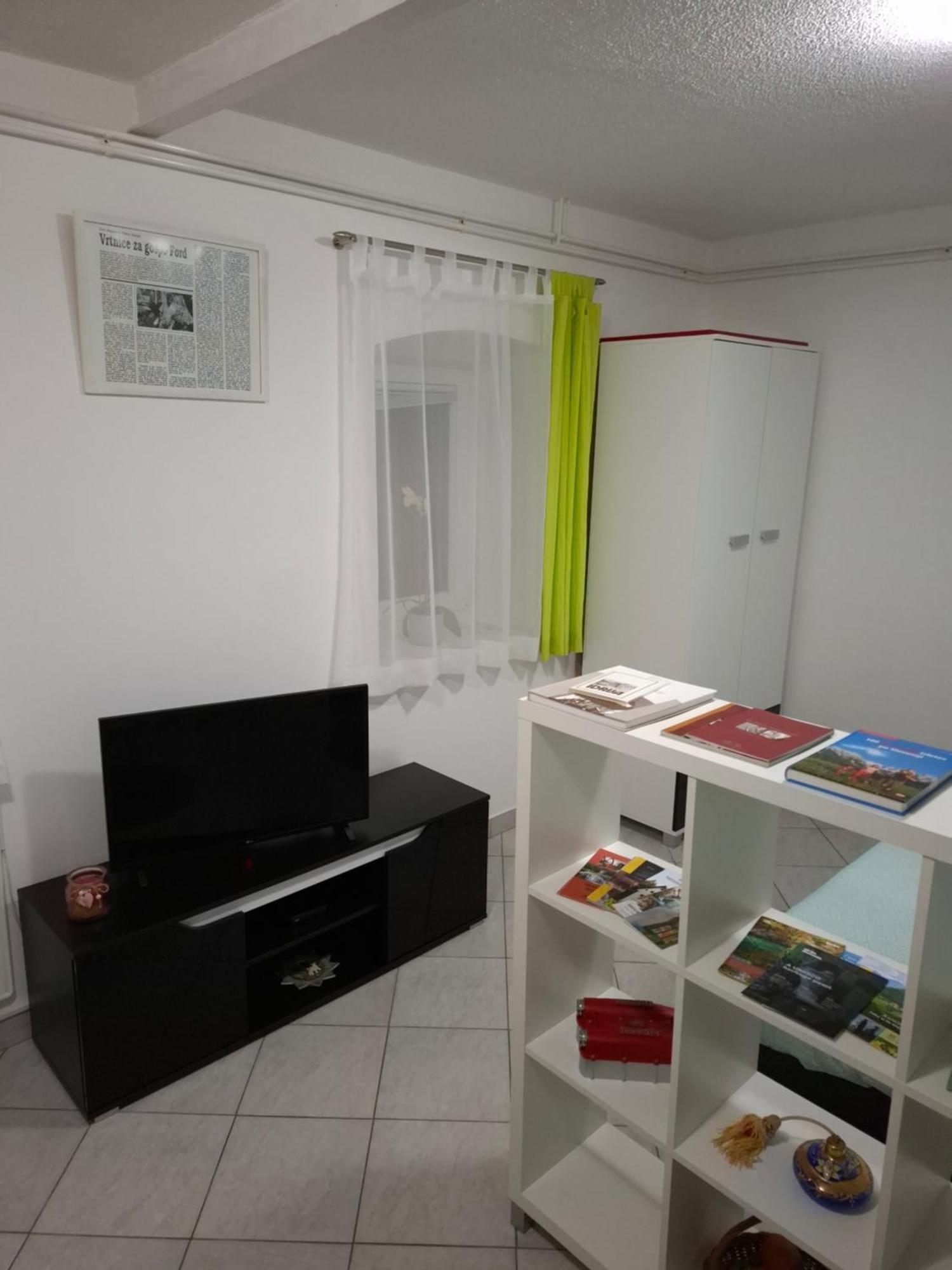 Apartma B & O Idrija Esterno foto